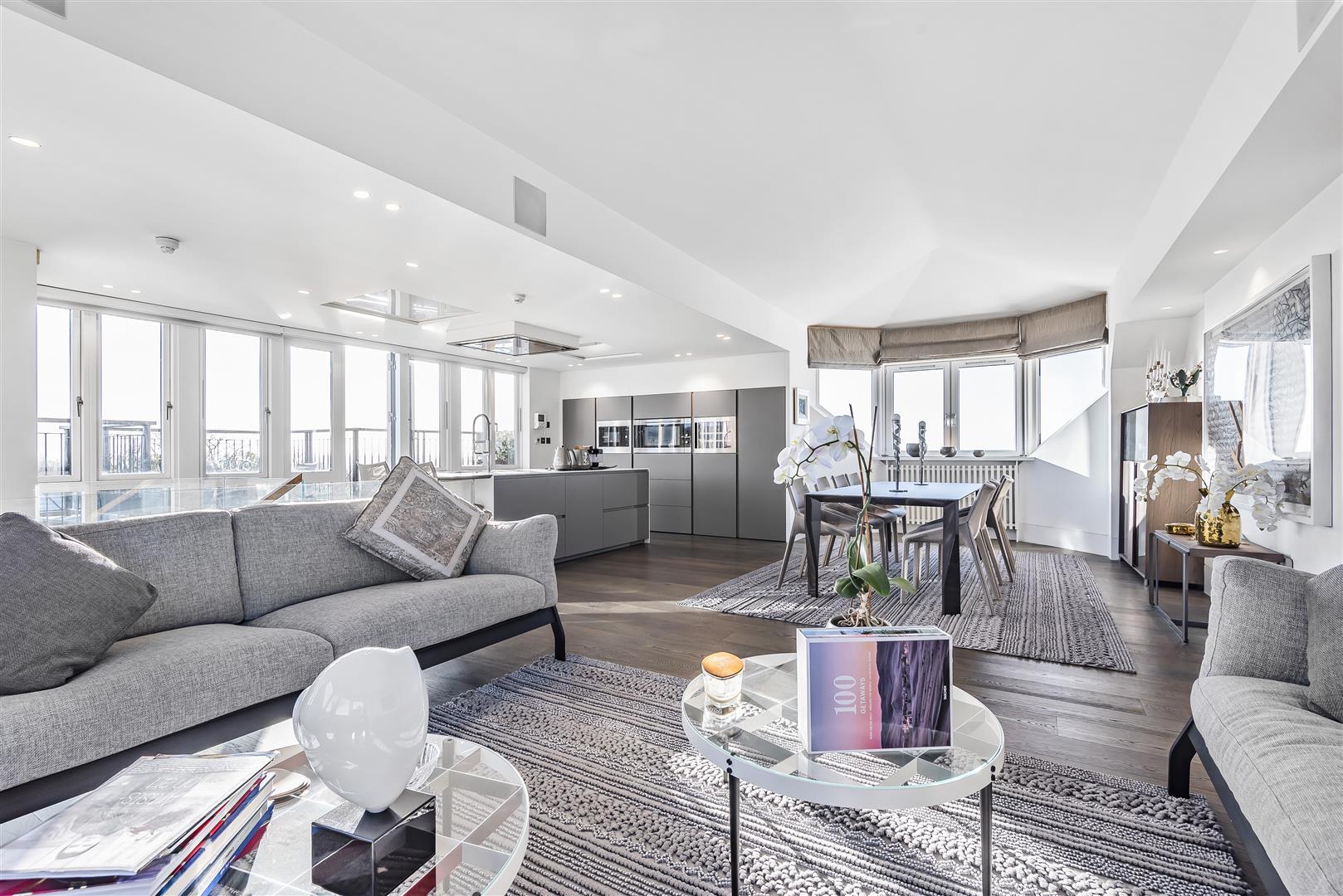 Kidderpore Avenue Hampstead NW3 7SG