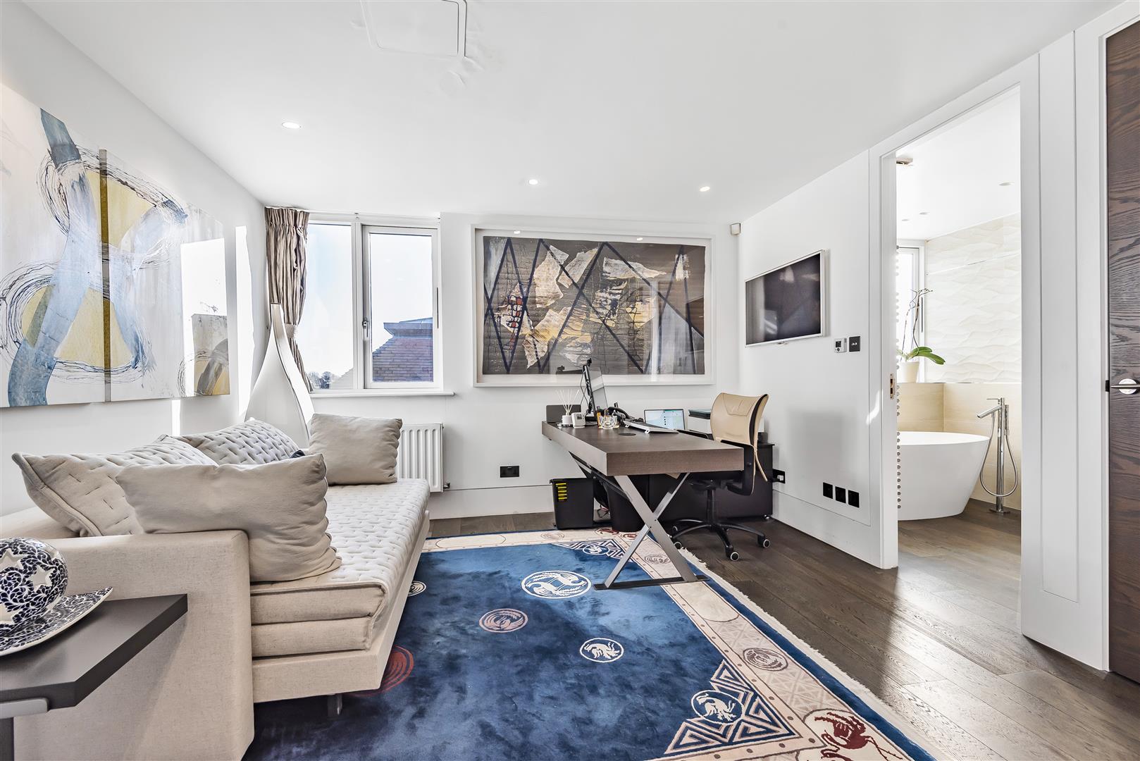 Kidderpore Avenue Hampstead NW3 7SG