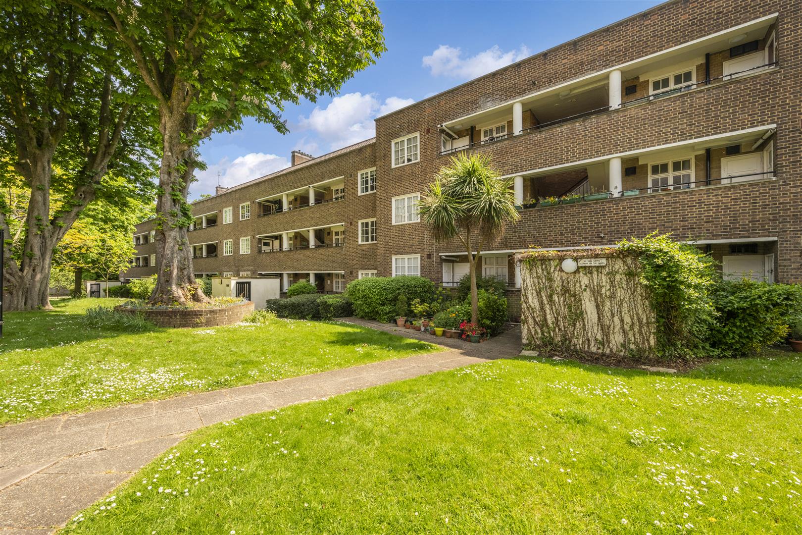 Carlton Hill St. John’s Wood NW8 9XD