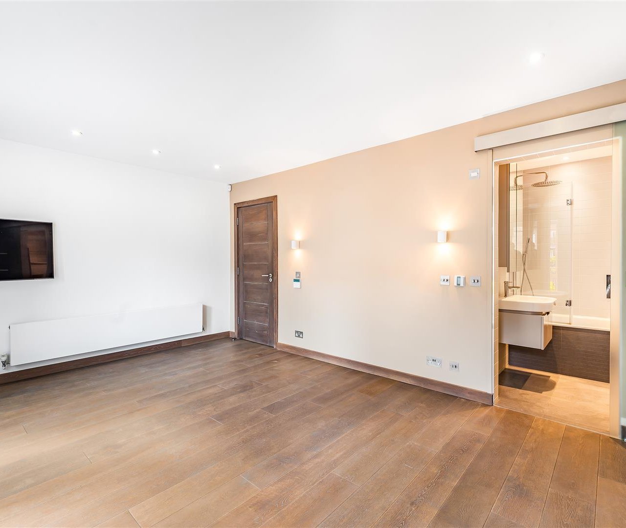 Spencer Walk Hampstead Village NW3 1QZ