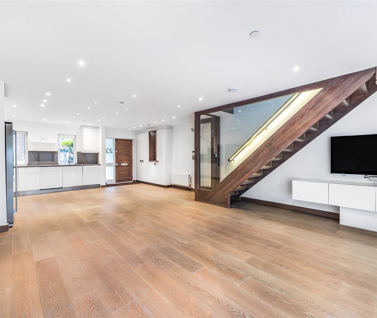 Spencer Walk Hampstead Village NW3 1QZ