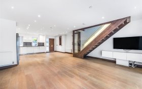 Spencer Walk Hampstead Village NW3 1QZ