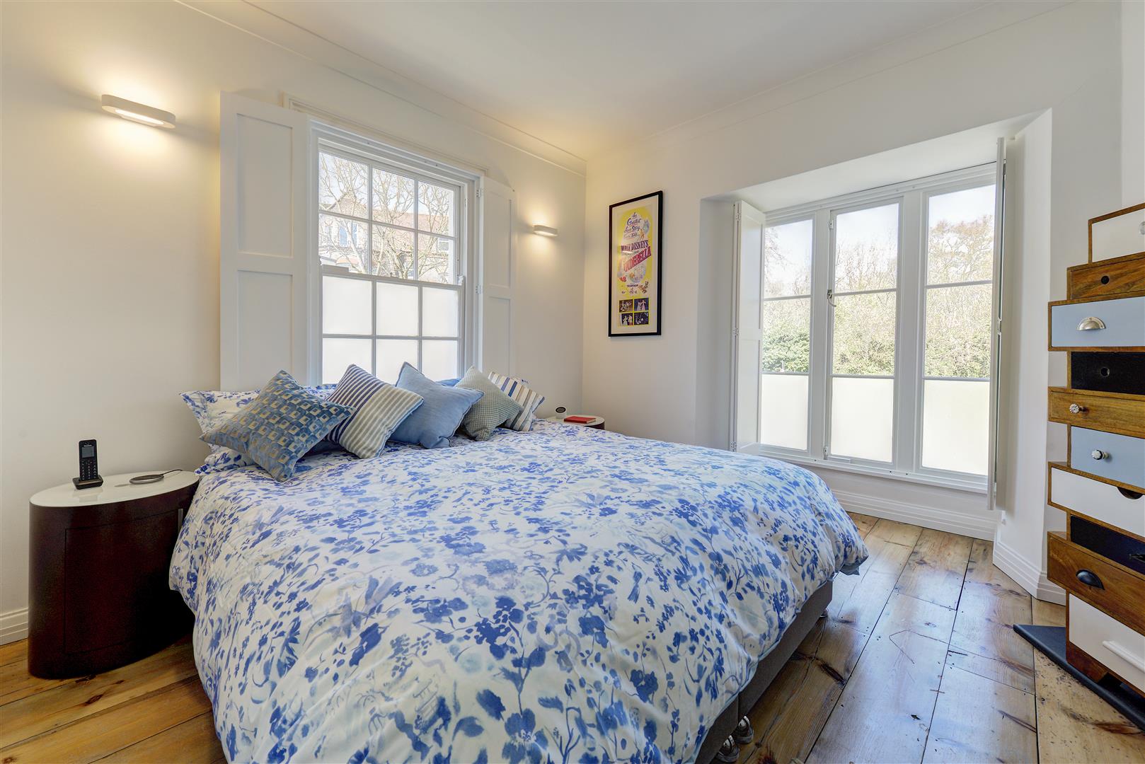 Squires Mount Cottages Hampstead NW3 1EE