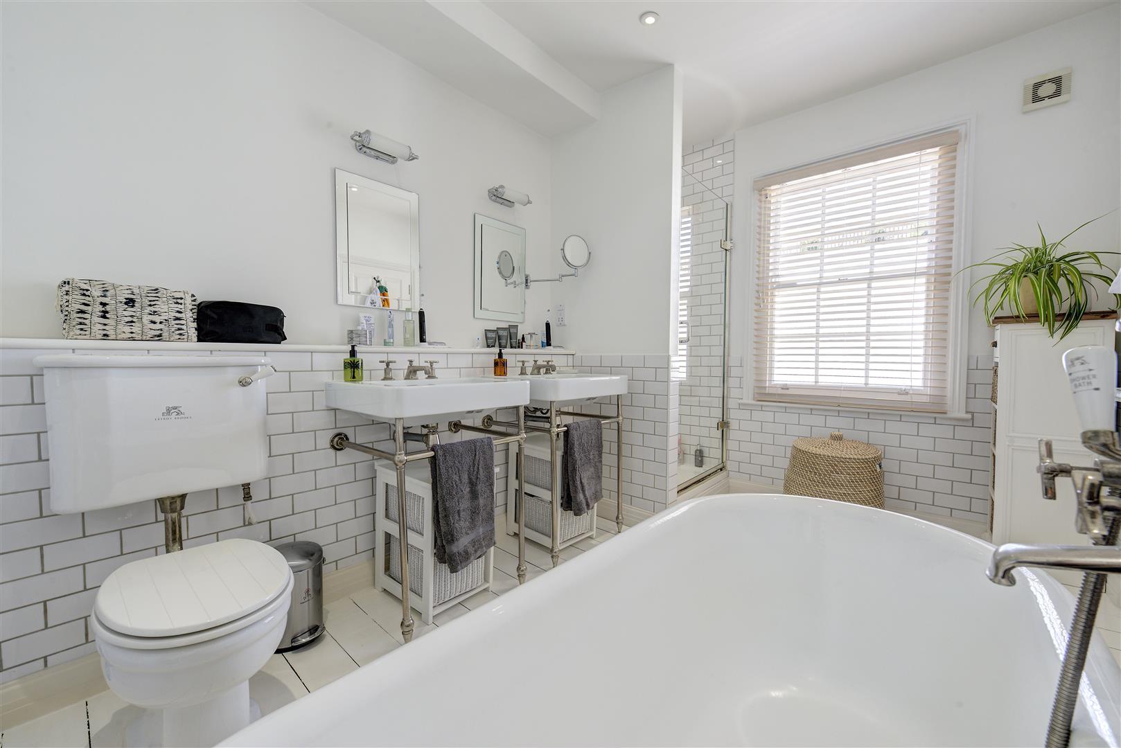 Squires Mount Cottages Hampstead NW3 1EE