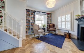 Squires Mount Cottages Hampstead NW3 1EE