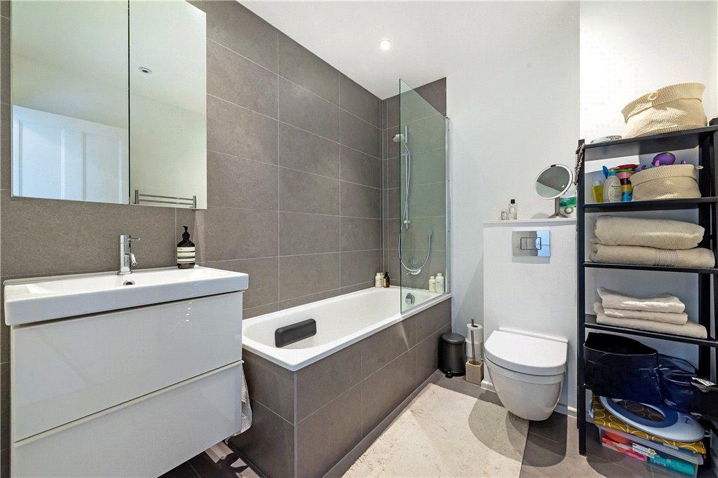 Upper Hampstead Walk Hampstead Village NW3 1DE