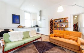 Upper Hampstead Walk Hampstead Village NW3 1DE