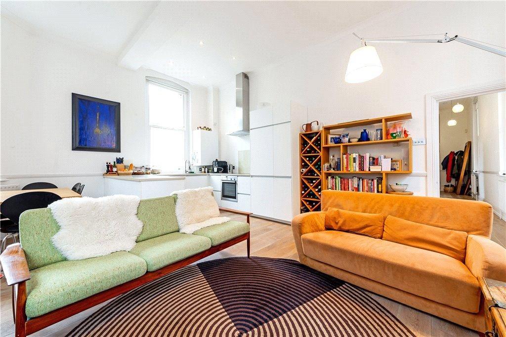 Upper Hampstead Walk Hampstead Village NW3 1DE