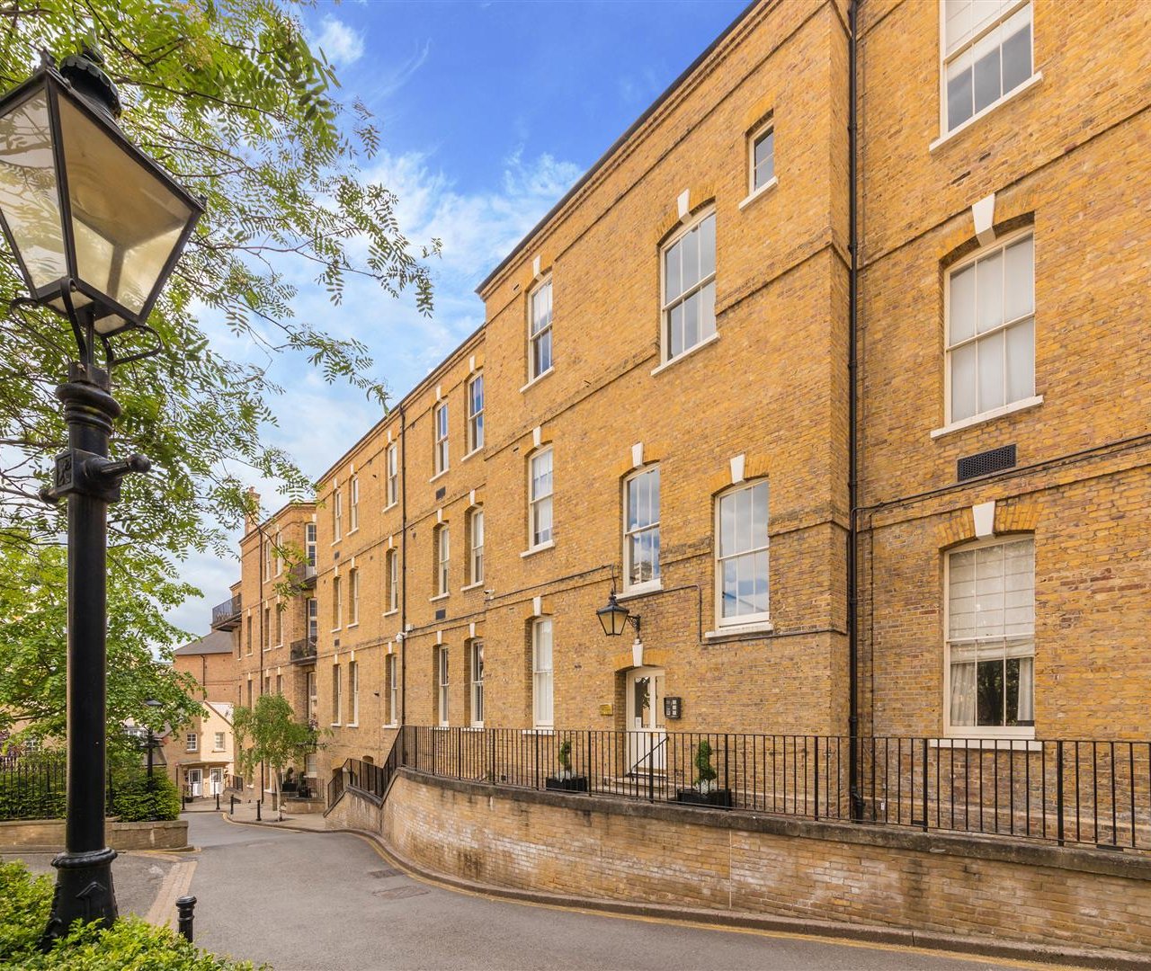 Upper Hampstead Walk Hampstead Village NW3 1DE