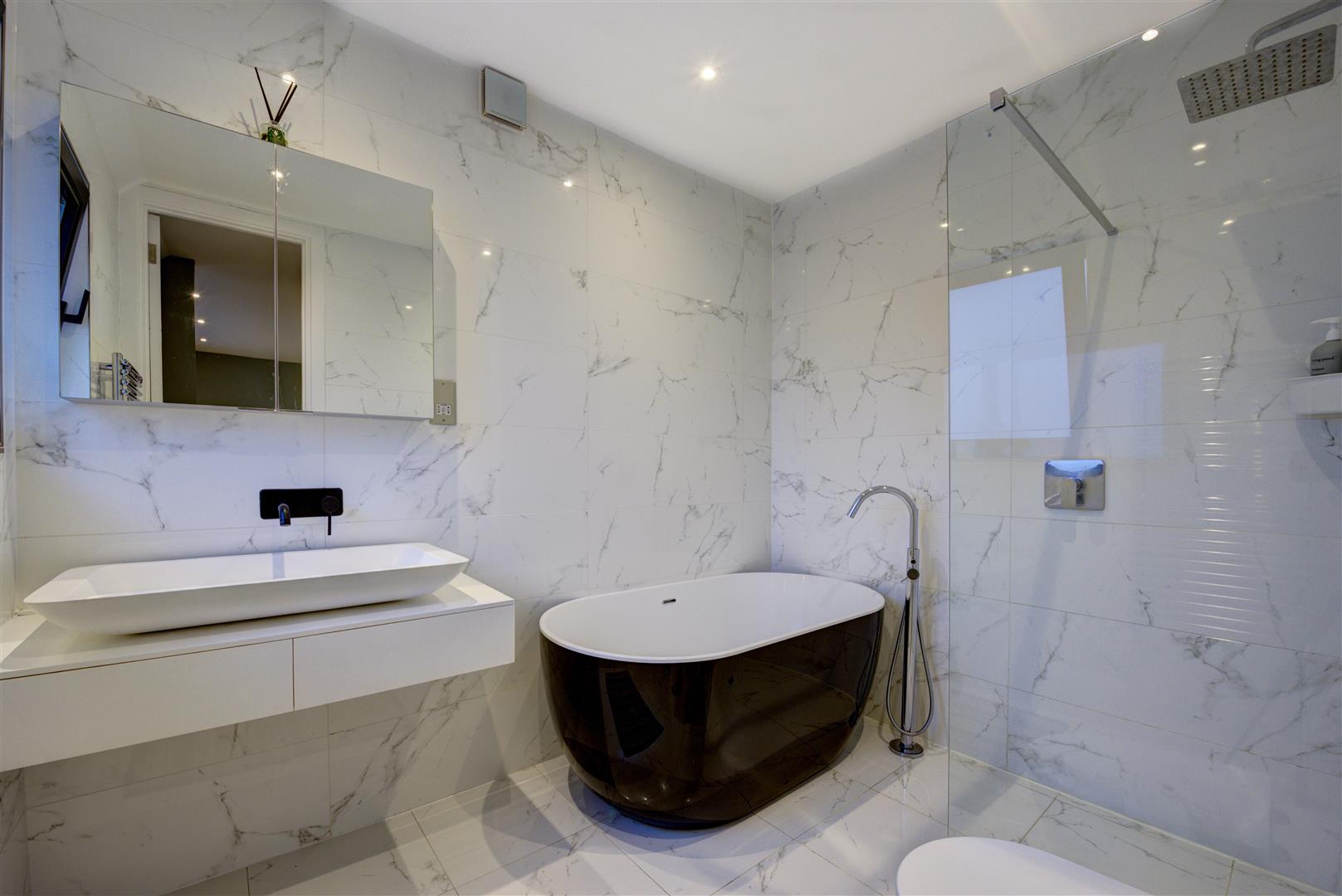 Rodborough Road Golders Green NW11 8RY