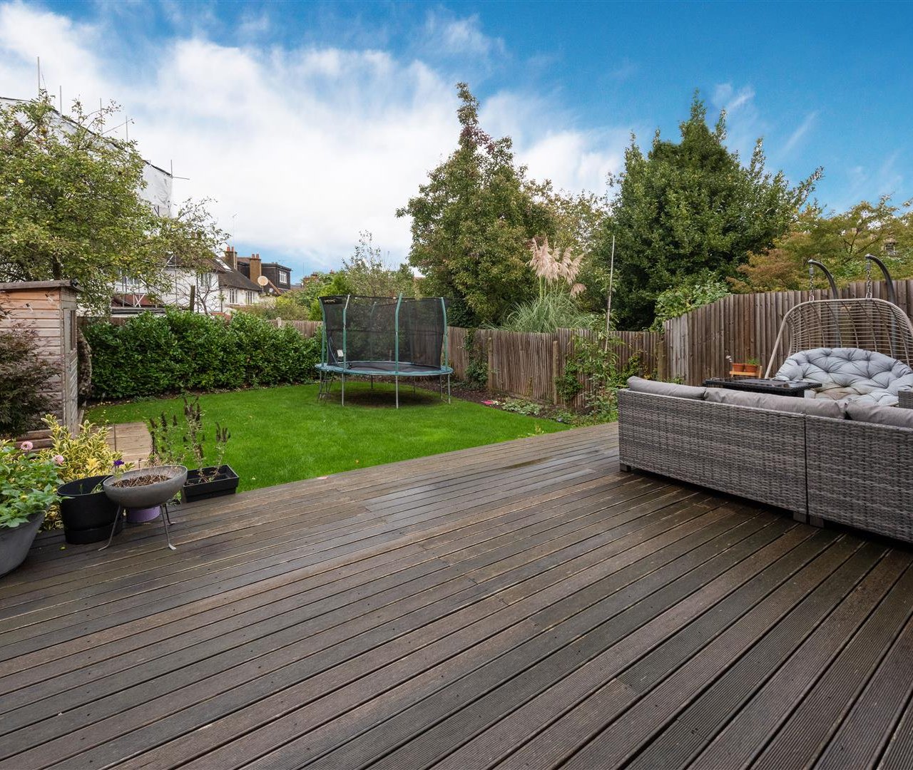 Rodborough Road Golders Green NW11 8RY