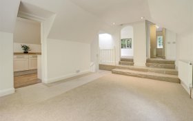 Rosecroft Avenue Hampstead NW3 7QB