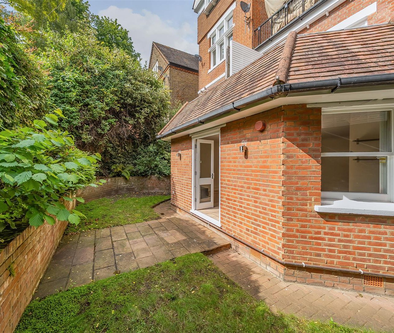 Fitzjohn’s Avenue Hampstead NW3 6PD