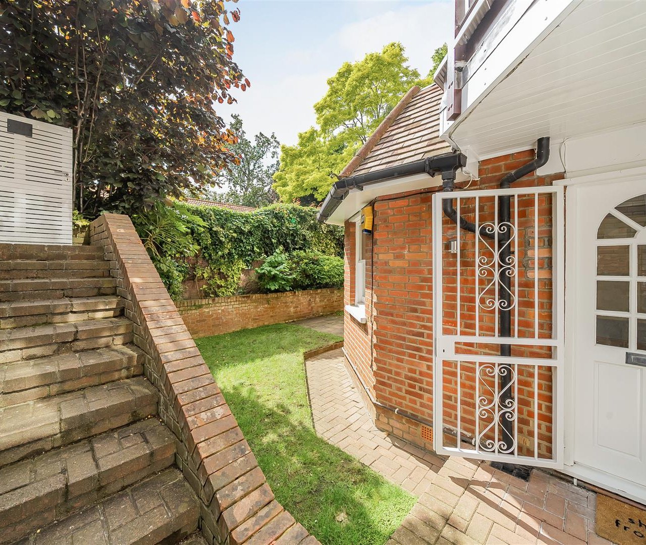 Fitzjohn’s Avenue Hampstead NW3 6PD