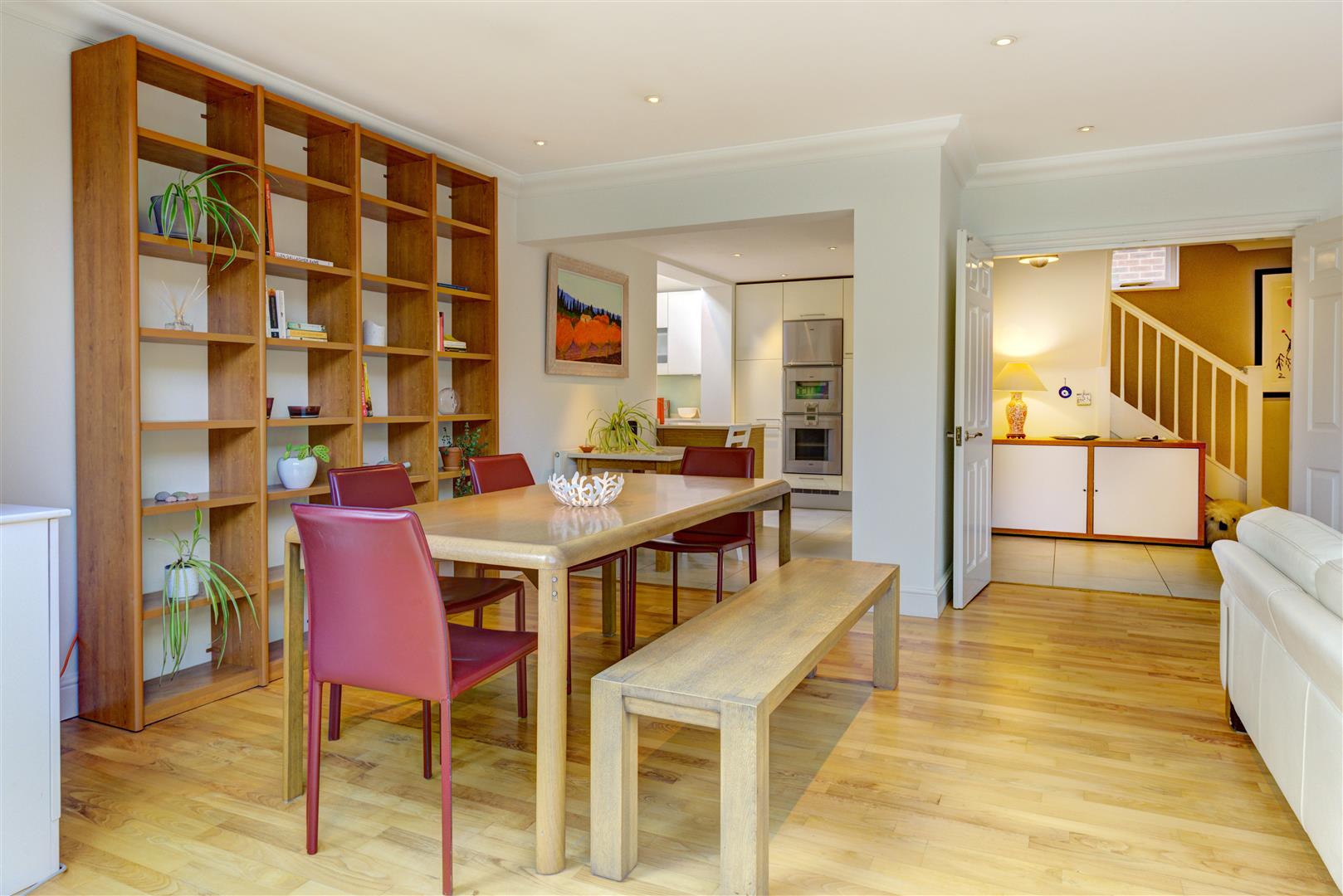 Dukes Head Yard Highgate Village N6 5JQ