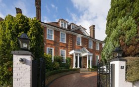 Redington Road Hampstead NW3 7RR