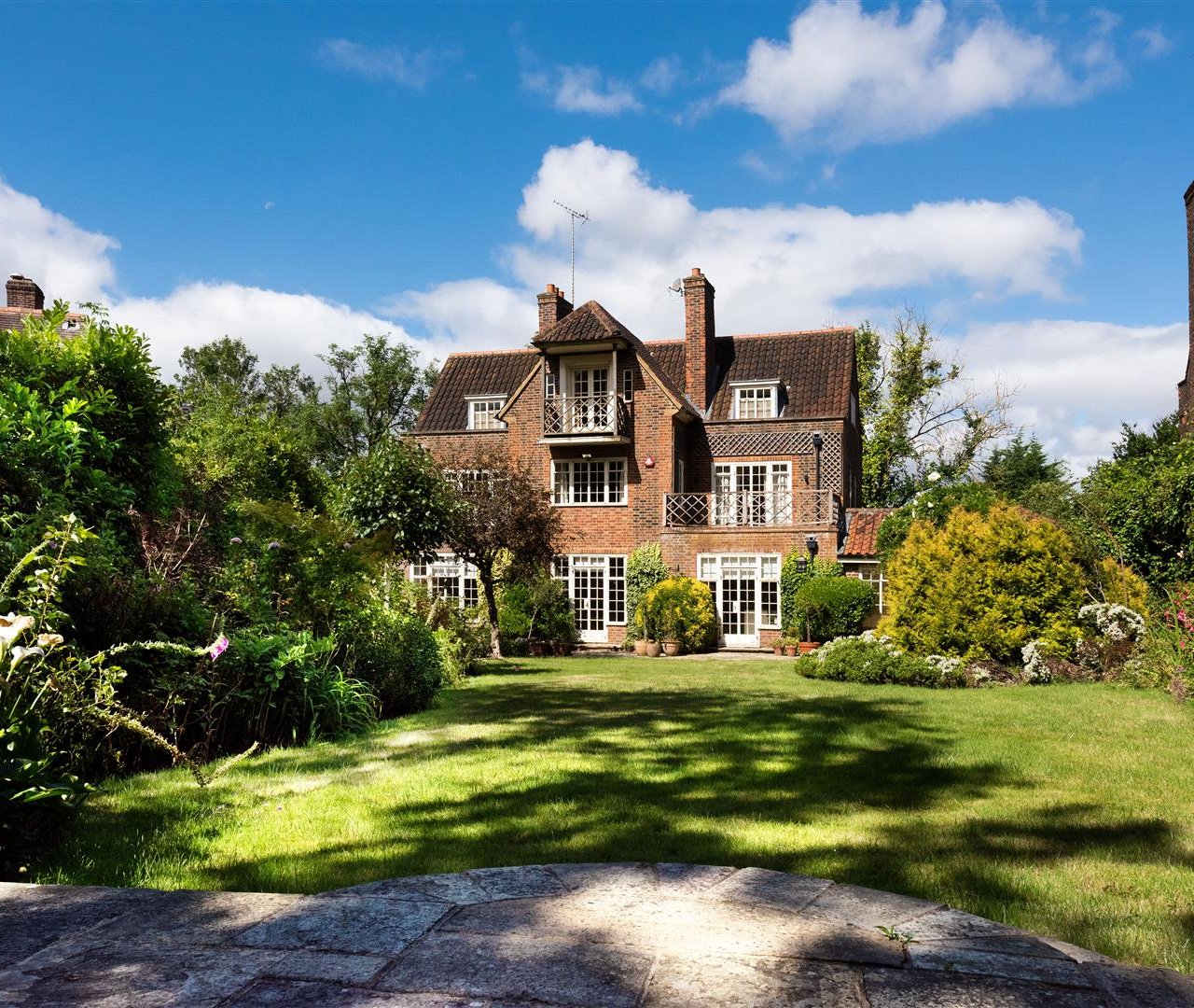 Fairway Close Hampstead Garden Suburb NW11 6TR