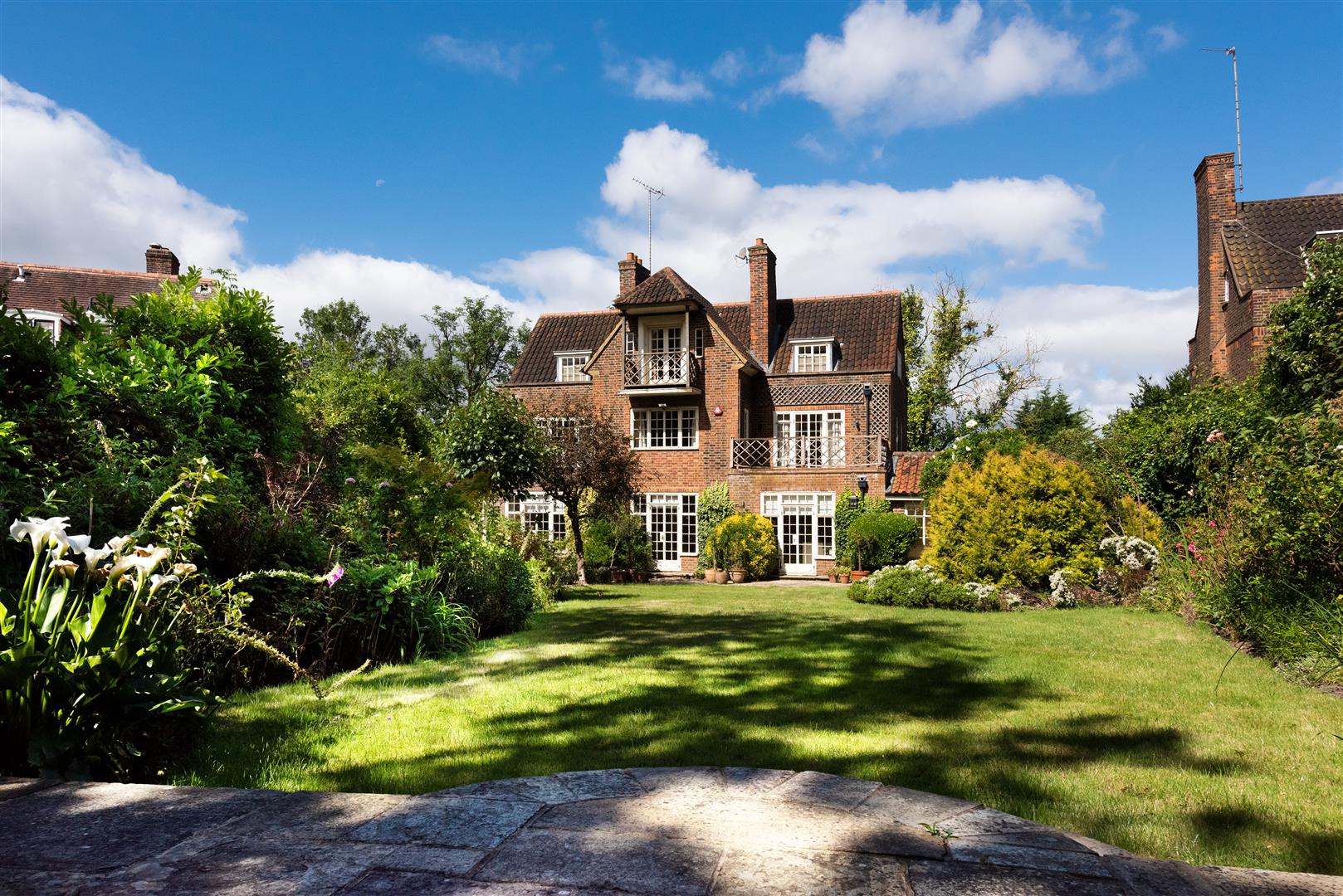 Fairway Close Hampstead Garden Suburb NW11 6TR