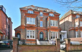 Fitzjohn's Avenue, Hampstead, NW3 5JY