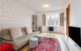 Greenaway Gardens, London, NW3 7DH