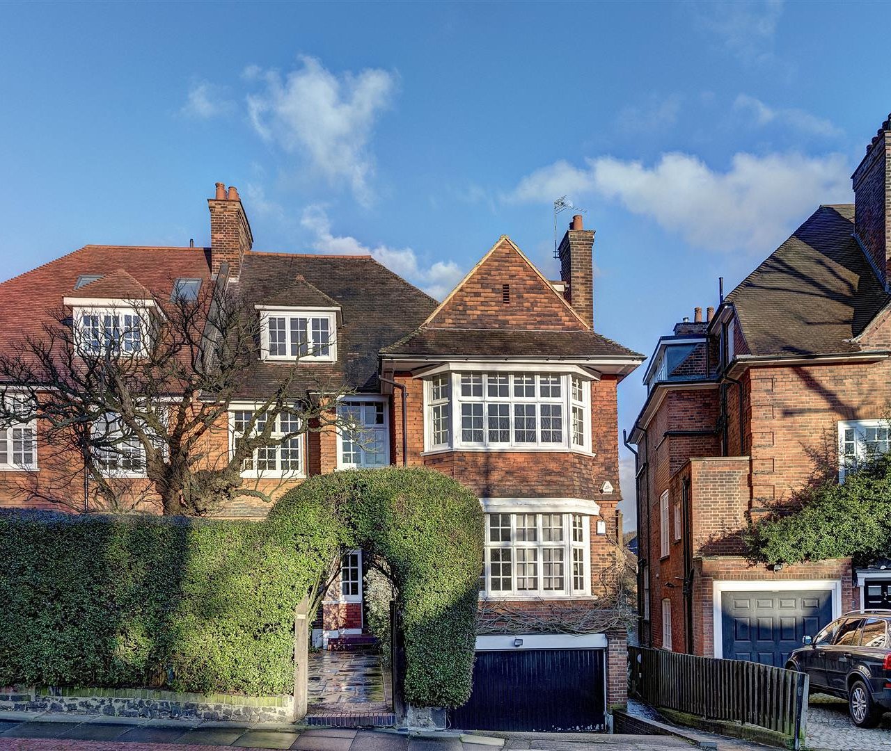 Hollycroft Avenue Hampstead NW3 7QJ