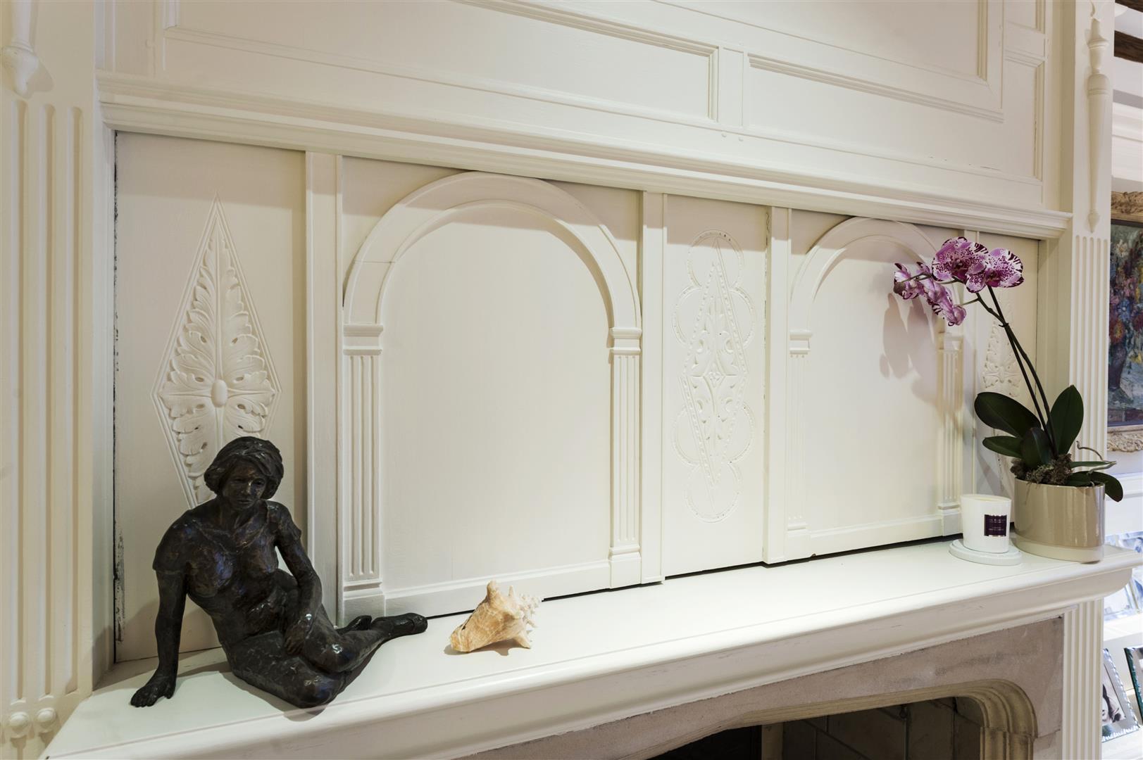 Hollycroft Avenue Hampstead NW3 7QJ