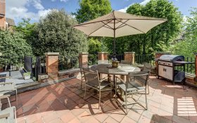 Hollycroft Avenue Hampstead NW3 7QJ