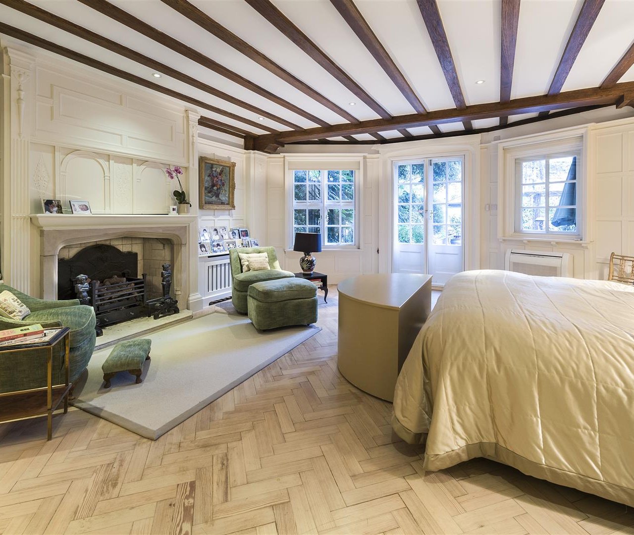 Hollycroft Avenue Hampstead NW3 7QJ