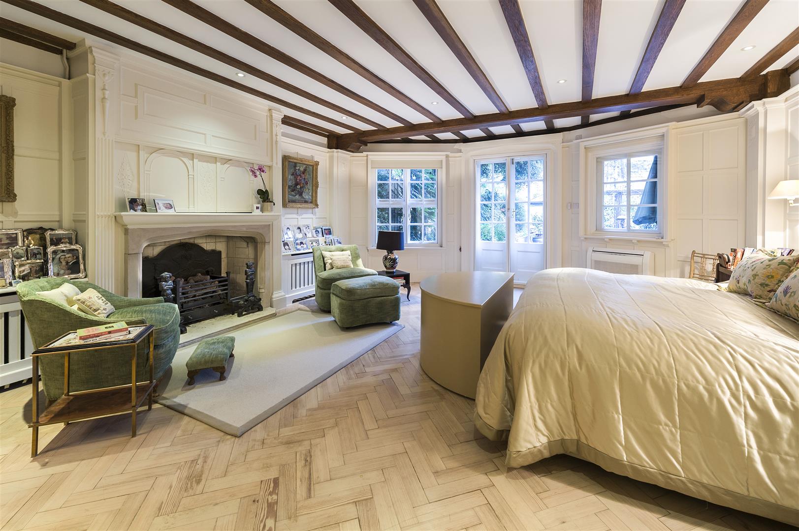 Hollycroft Avenue Hampstead NW3 7QJ