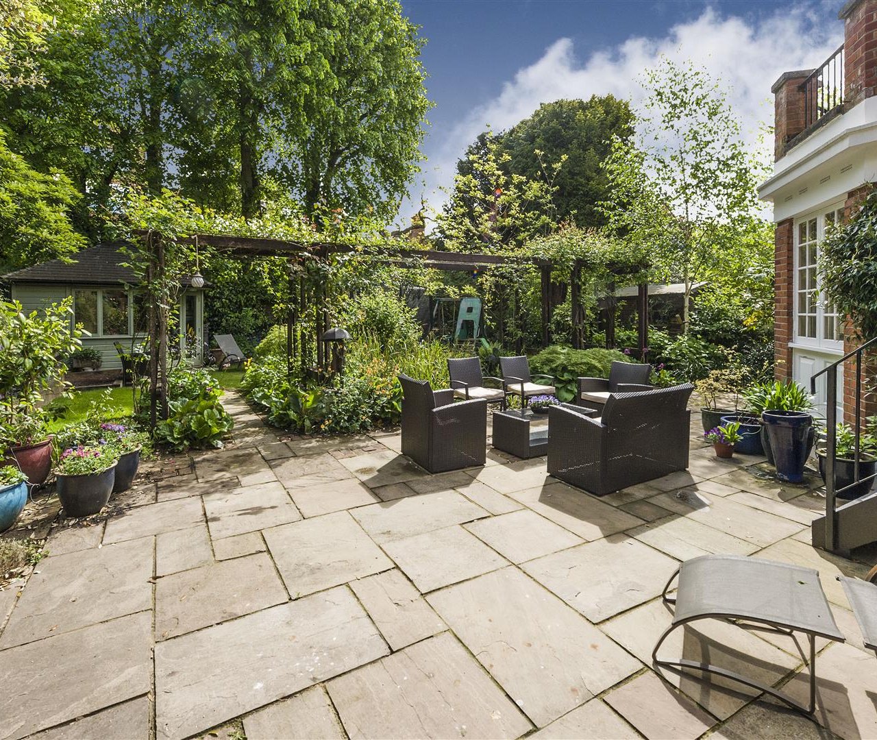 Hollycroft Avenue Hampstead NW3 7QJ