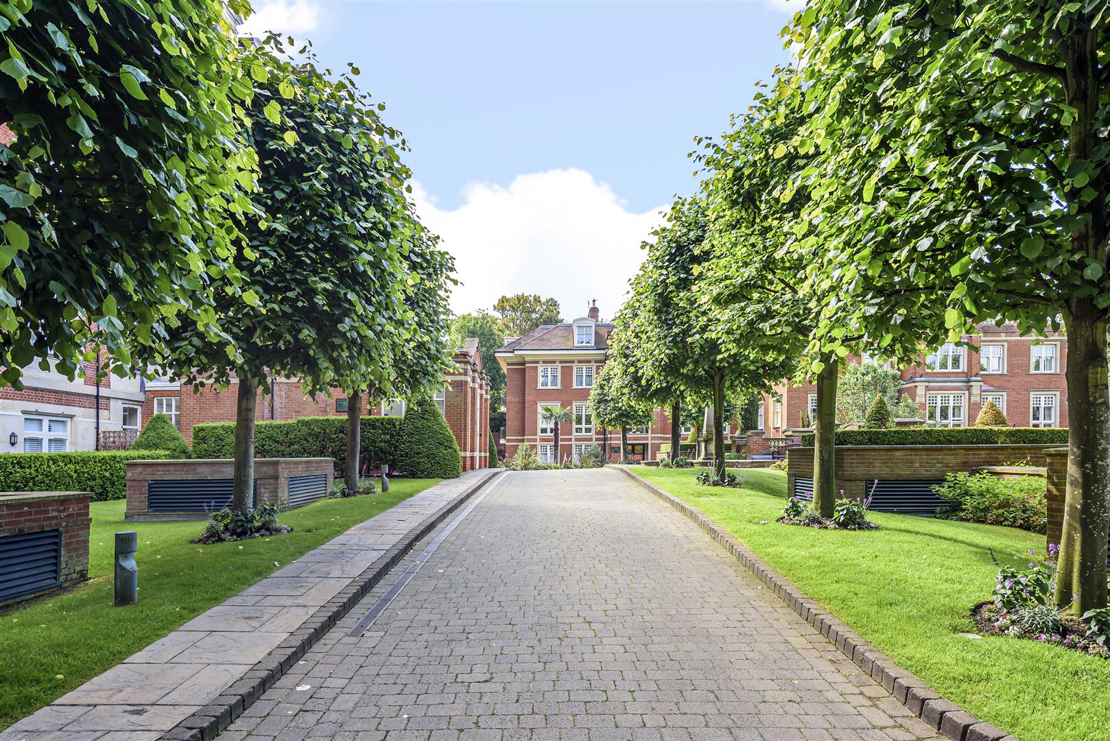 Frognal Rise London NW3 6PZ