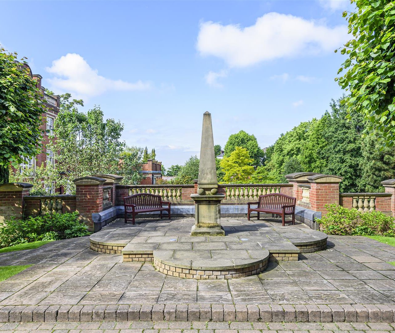 Frognal Rise London NW3 6PZ