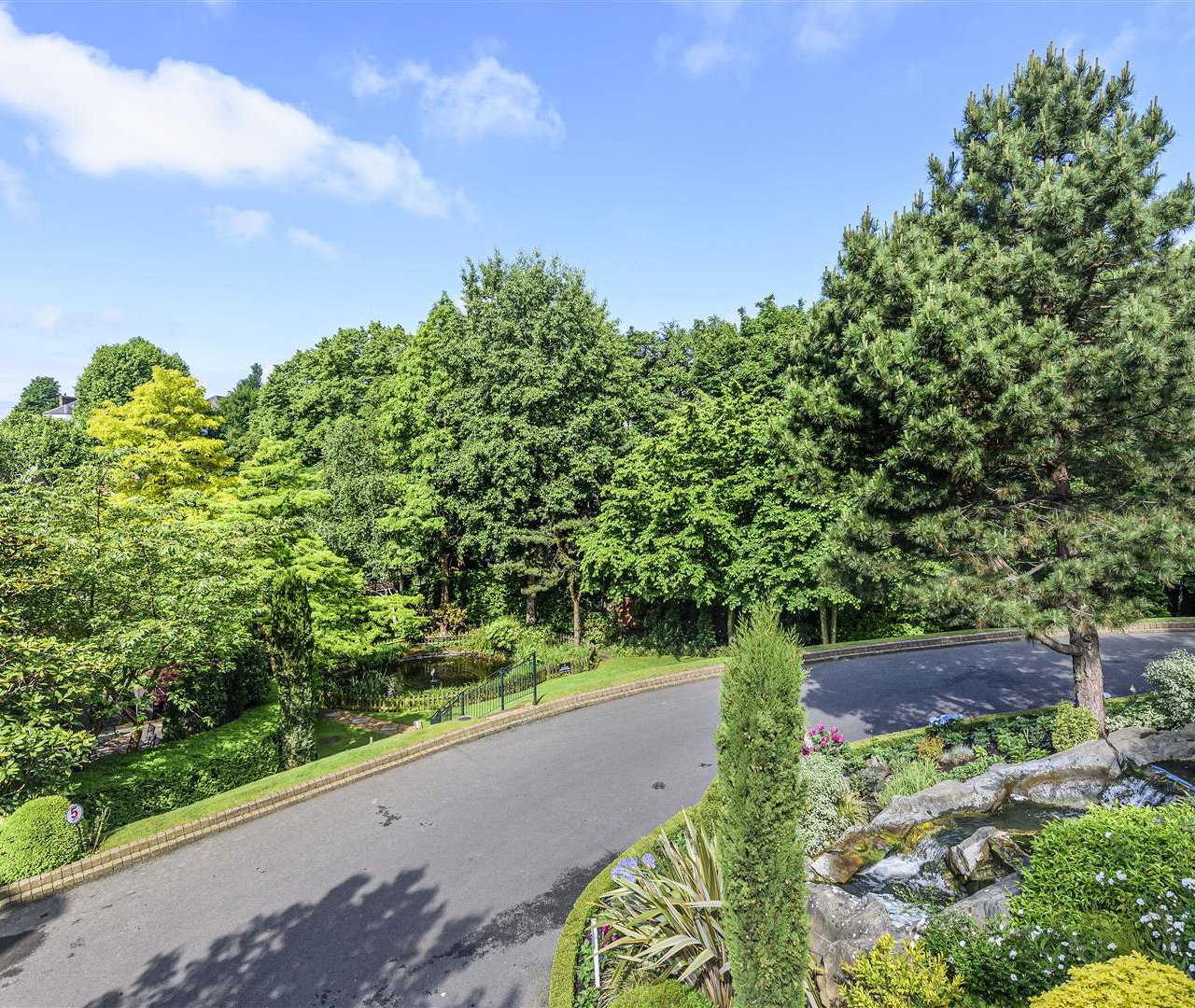 Frognal Rise London NW3 6PZ