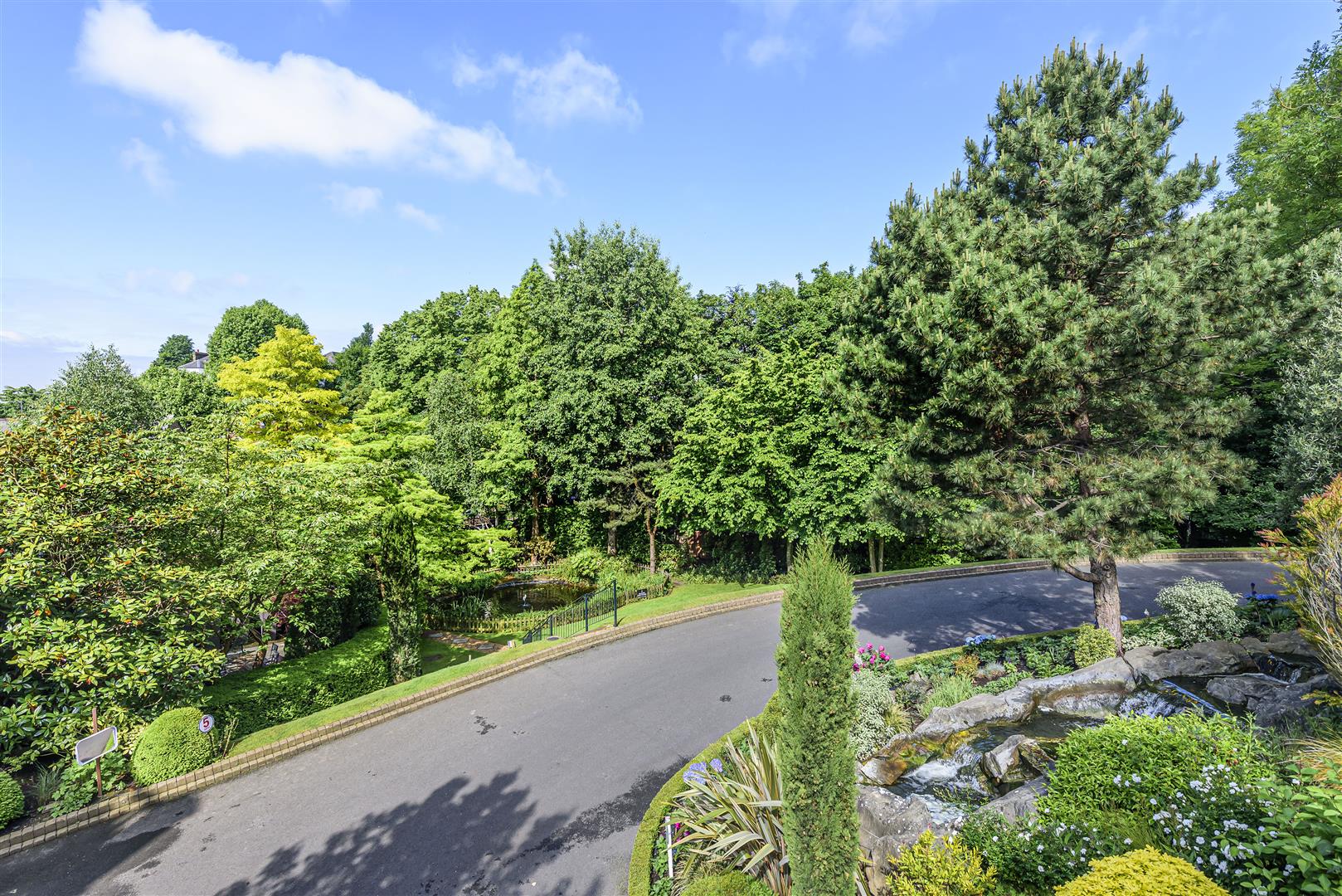 Frognal Rise London NW3 6PZ