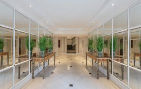 Frognal Rise London NW3 6PZ