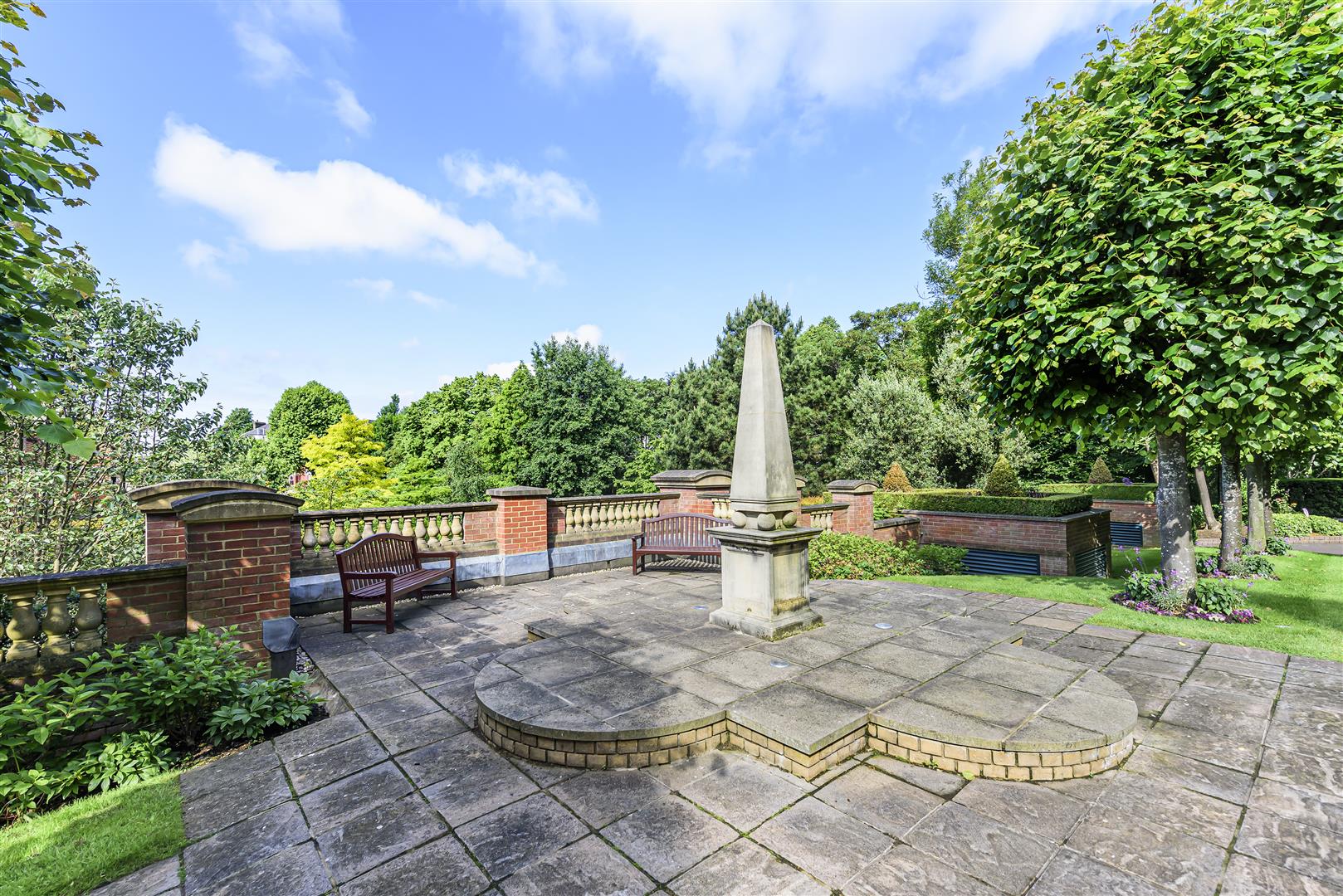 Frognal Rise London NW3 6PZ