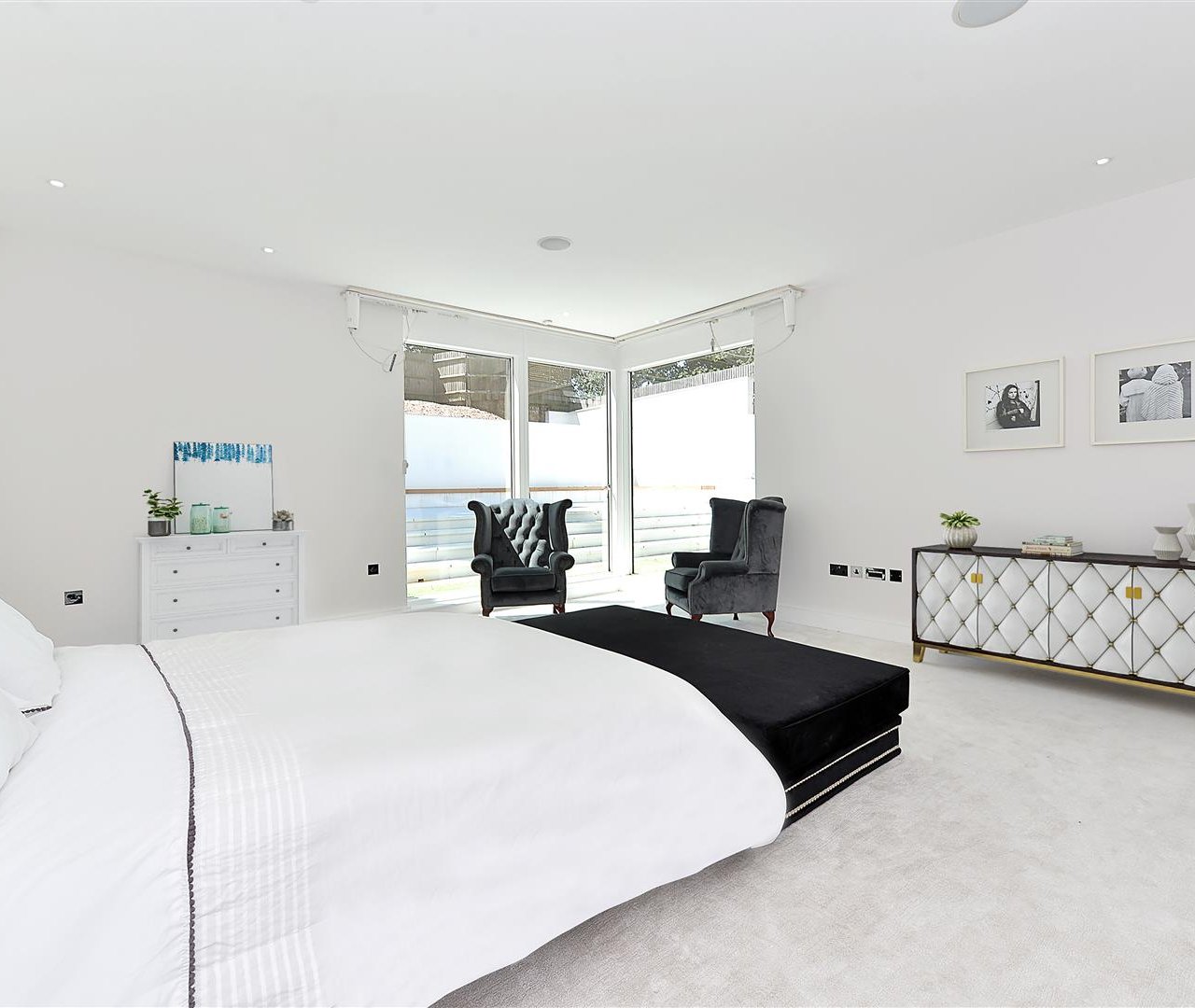 West Heath Road Hampstead NW3 7TH