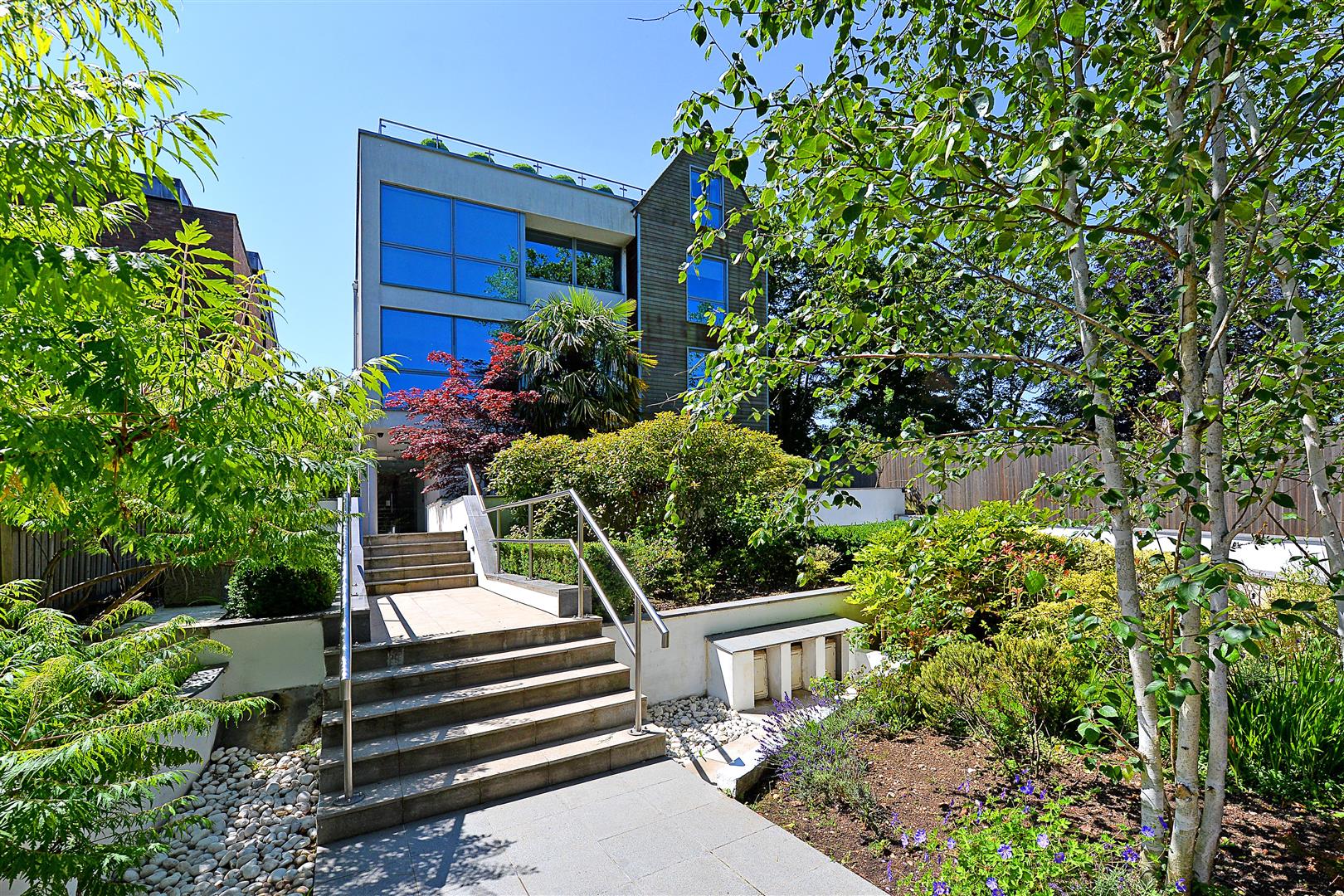 West Heath Road Hampstead NW3 7TH