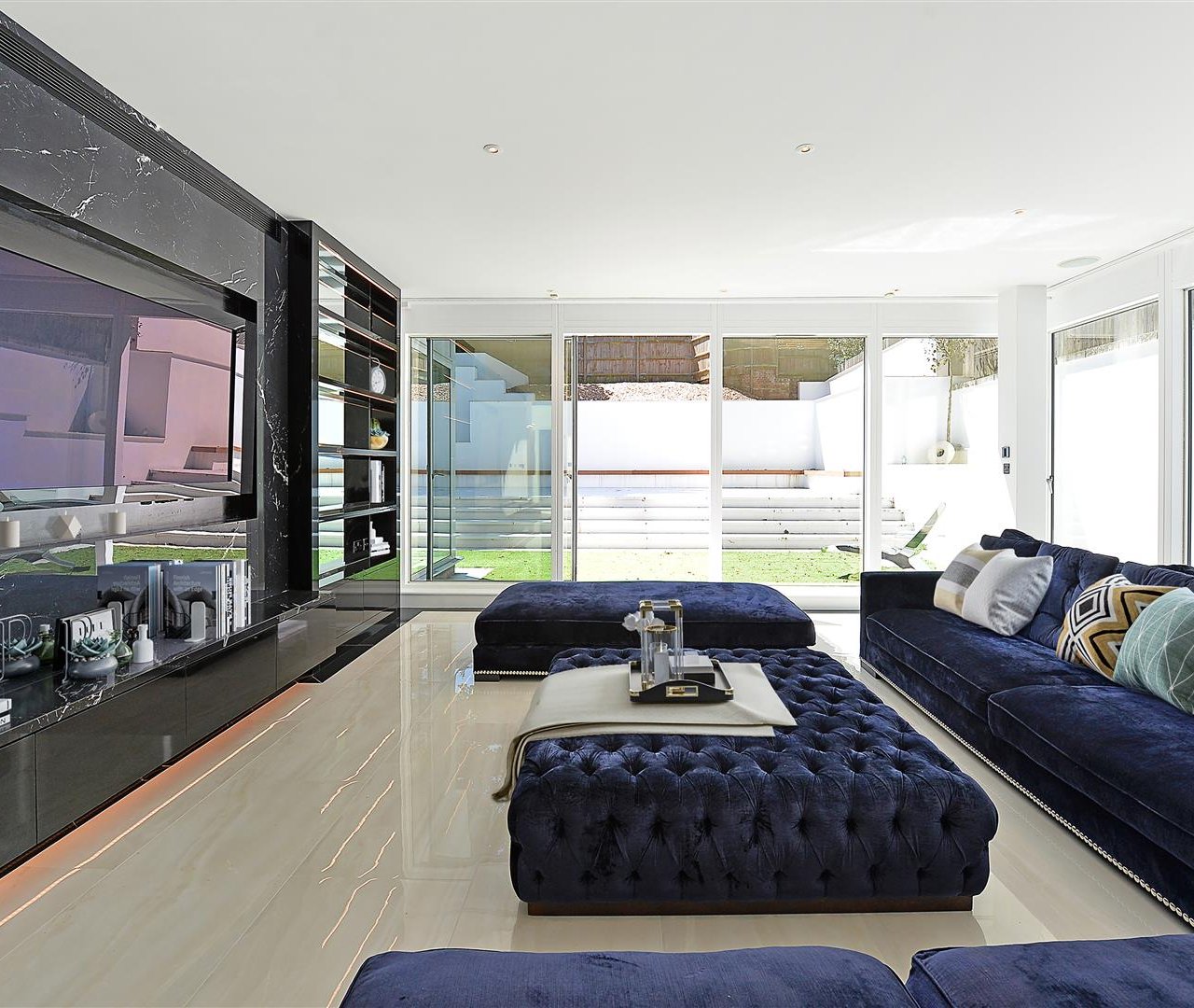 West Heath Road Hampstead NW3 7TH