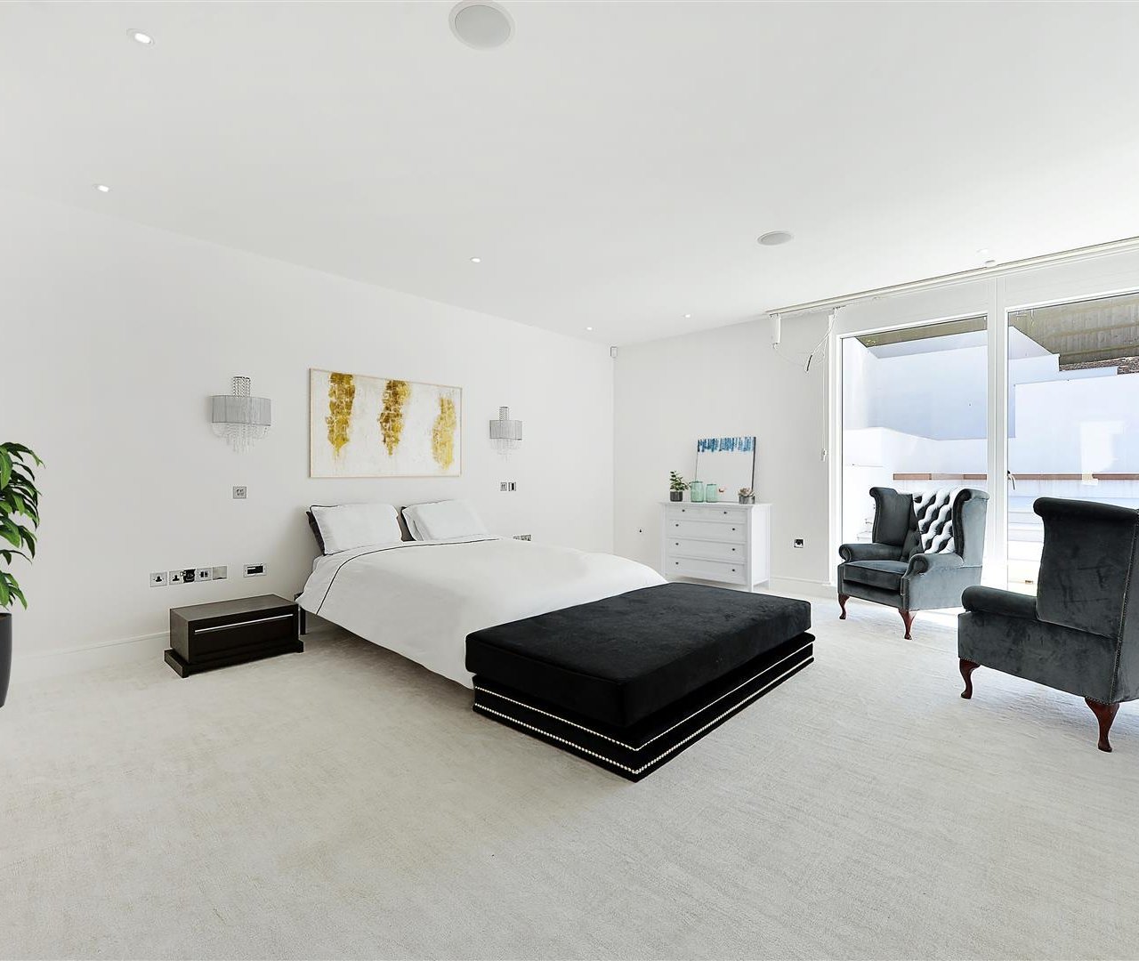 West Heath Road Hampstead NW3 7TH