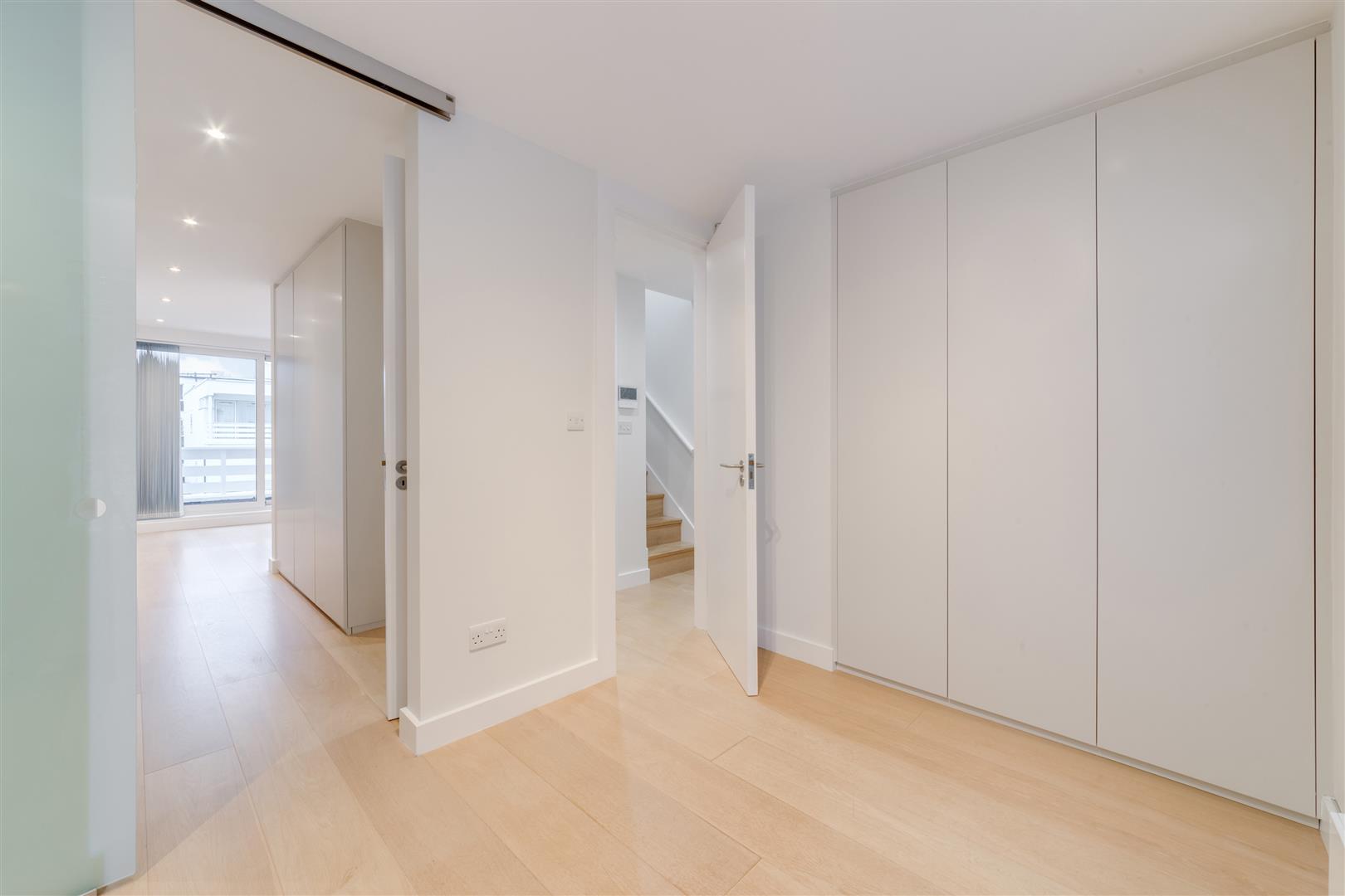 Lower Merton Rise, Primrose Hill, NW3 3RA