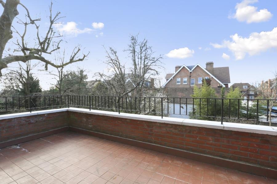 Maresfield Gardens, Hampstead, NW3 5SG
