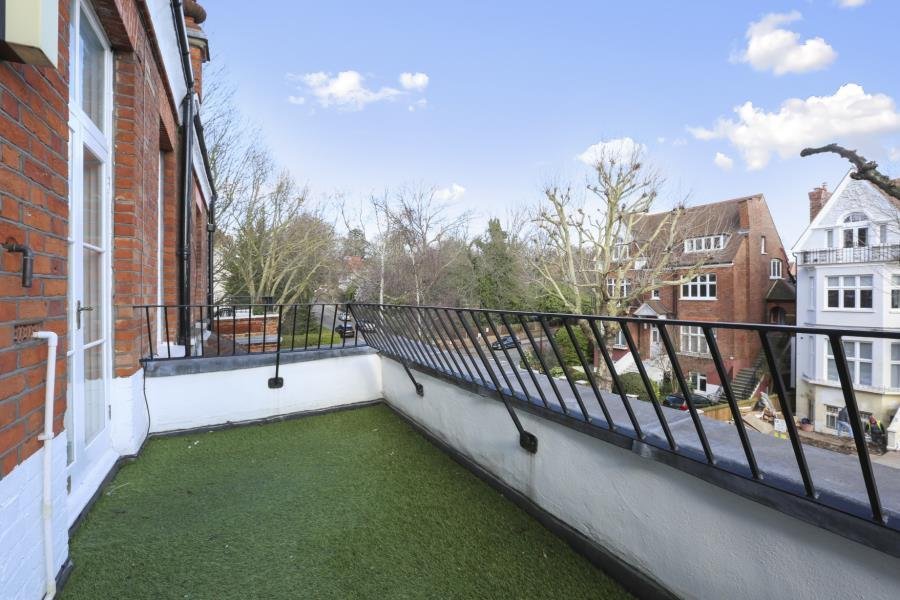 Maresfield Gardens, Hampstead, NW3 5SG