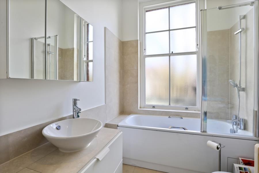 Maresfield Gardens, Hampstead, NW3 5SG