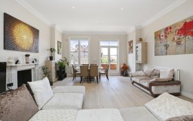 Maresfield Gardens, Hampstead, NW3 5SG
