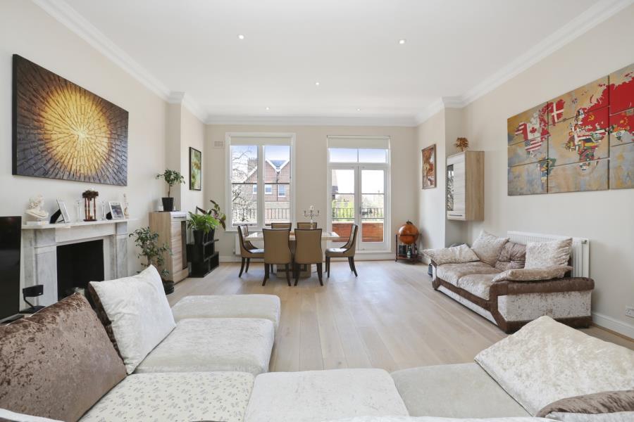 Maresfield Gardens, Hampstead, NW3 5SG