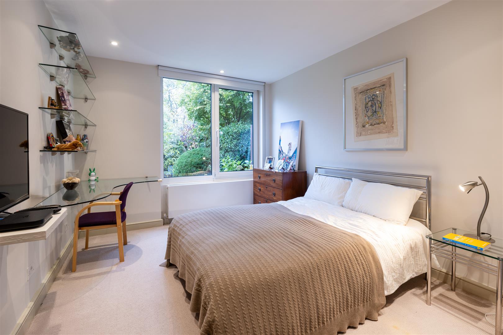 Spaniards End Hampstead NW3 7JG