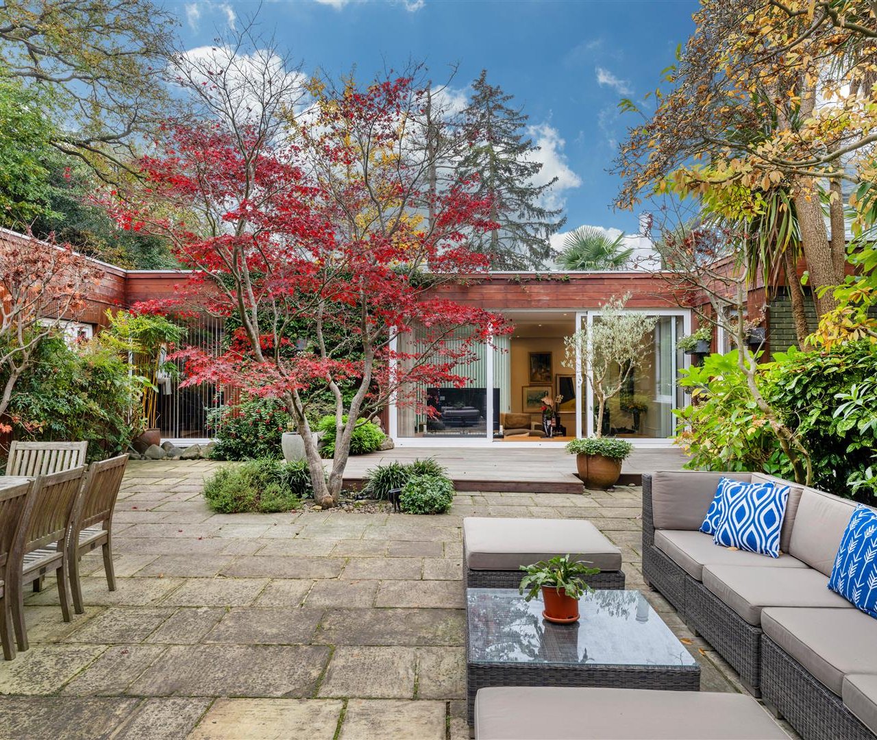 Spaniards End Hampstead NW3 7JG