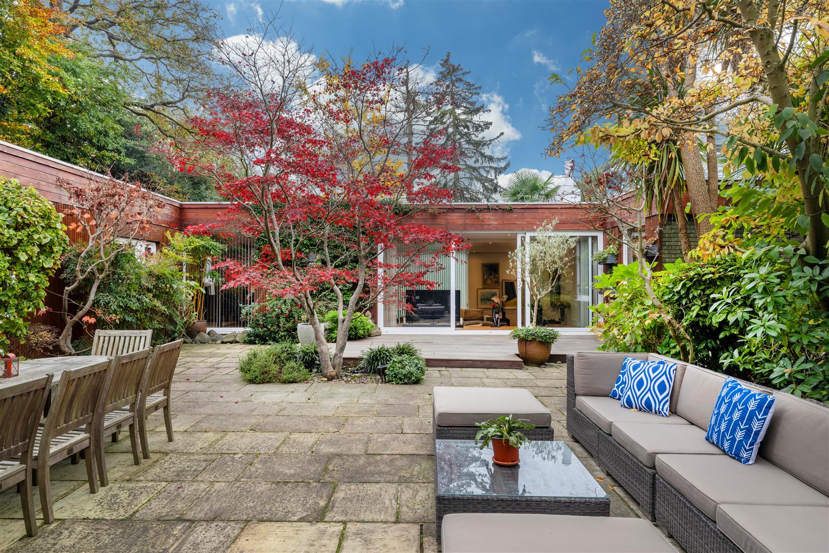 Spaniards End Hampstead NW3 7JG