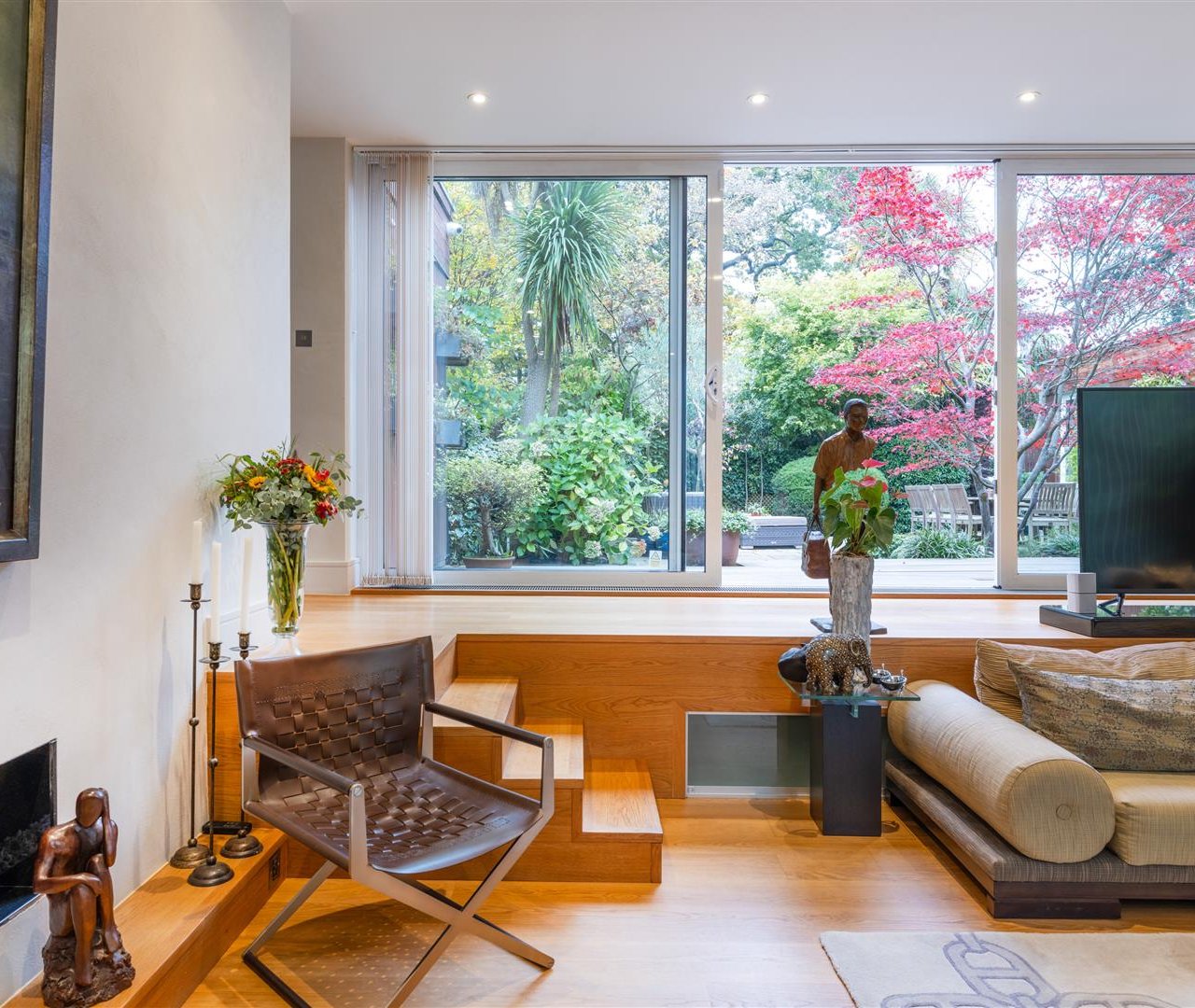 Spaniards End Hampstead NW3 7JG